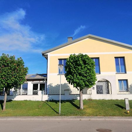 Campingblick-Gaestehaus-Ferienwohnungen Podersdorf am See Exterior photo