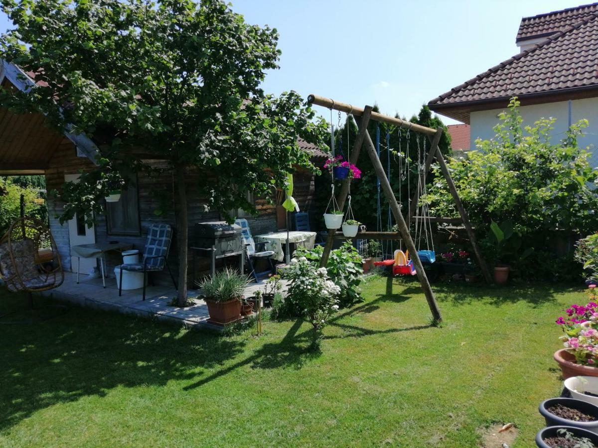 Campingblick-Gaestehaus-Ferienwohnungen Podersdorf am See Exterior photo